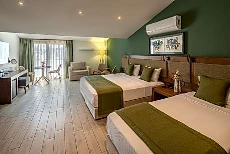 Suite with Sea View