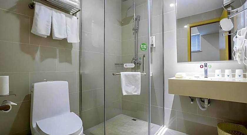 GreenTree Inn Zhangjiagang Yangshe Old Street Stadium