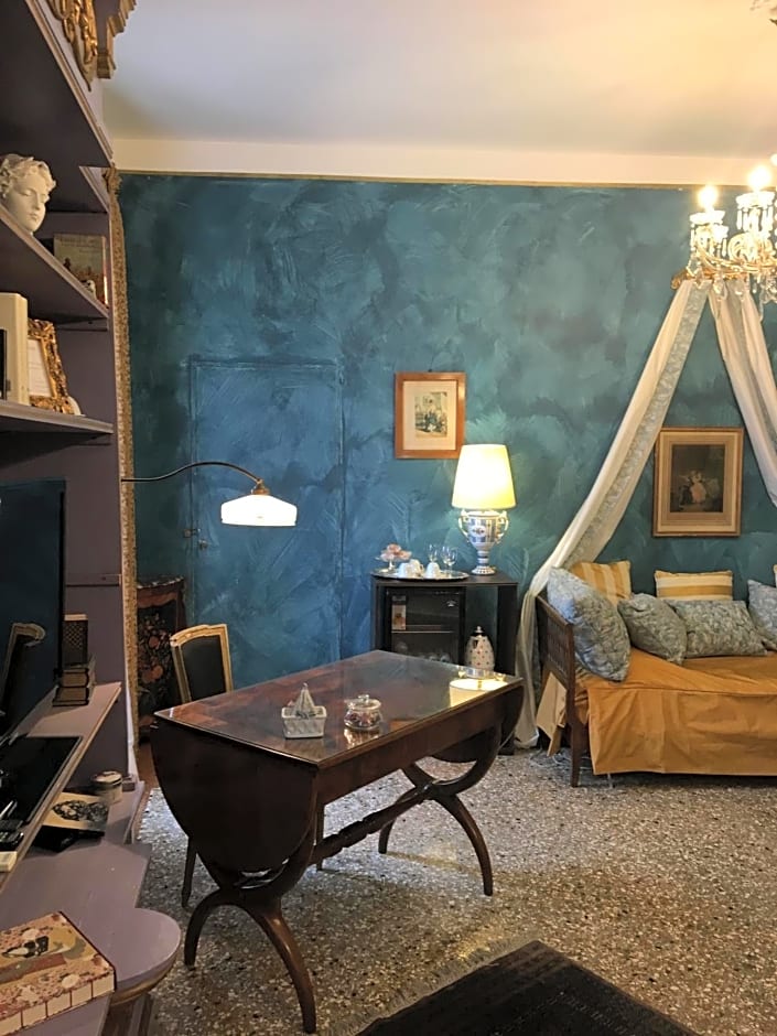La Chambre D'Ella – Venice, GA