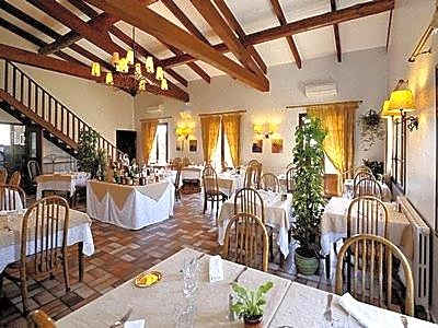 Logis Hotel Restaurant Les Geraniums
