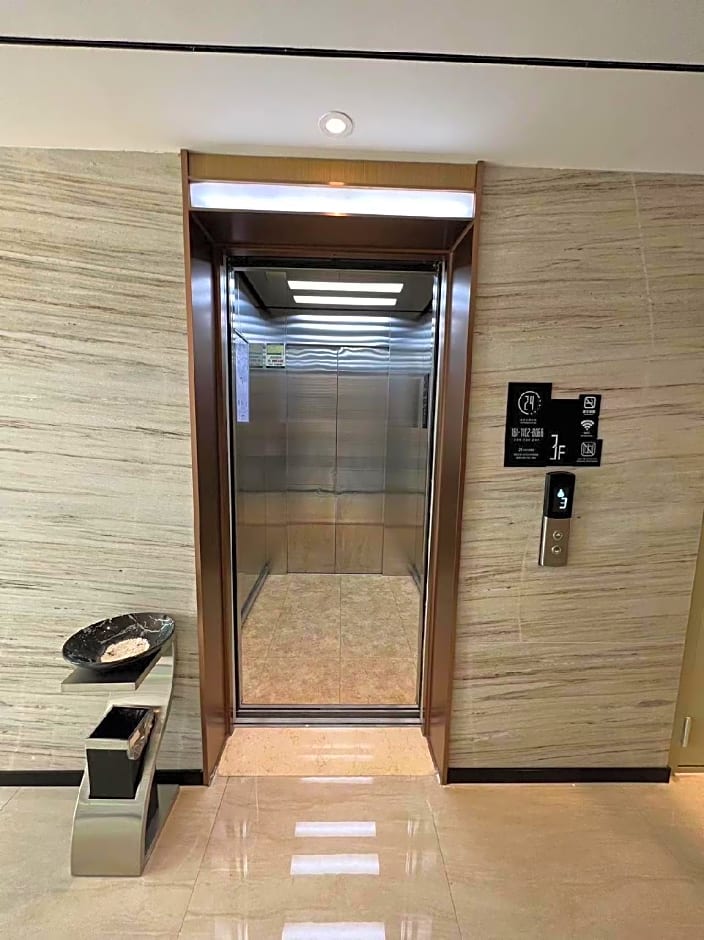 City Comfort Inn Wuhan Yangtze River Bridge Yellow Crane Tower