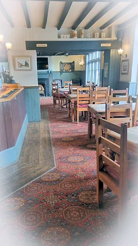 The Red Lyon Slinfold