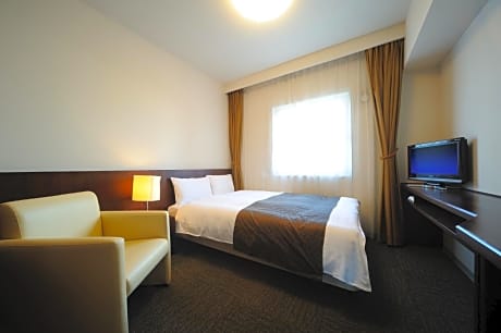 Standard Double Room with Small Double Bed without Cleaning Service - Smoking