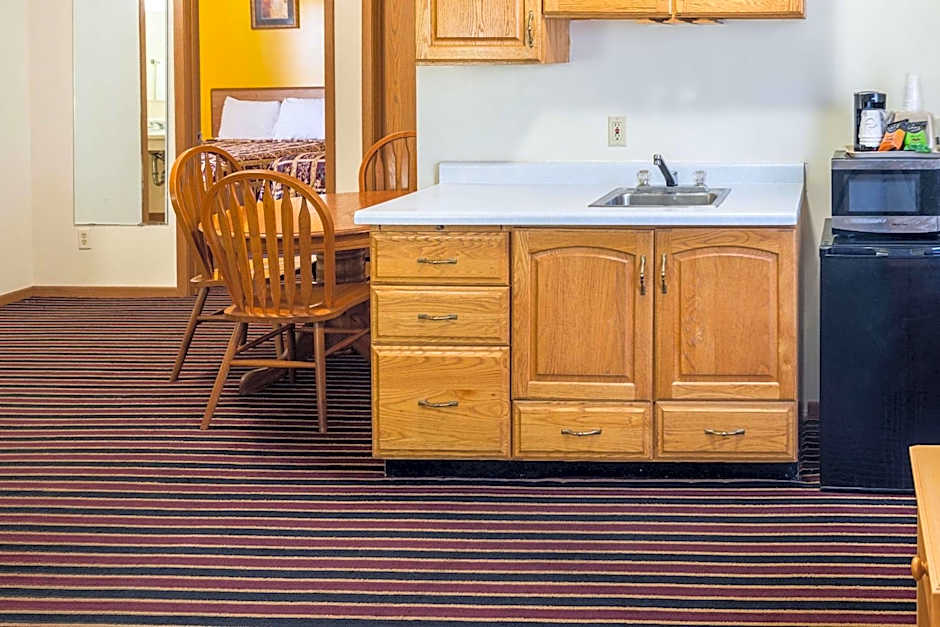 Rodeway Inn & Suites Austin