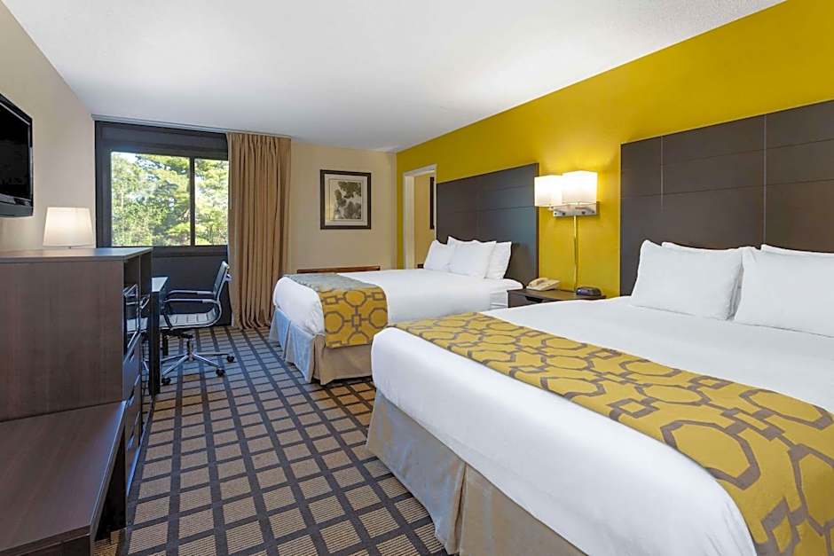 Baymont by Wyndham Queensbury/Lake George