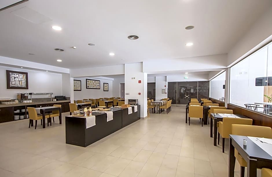 Areias Village Beach Suite Hotel