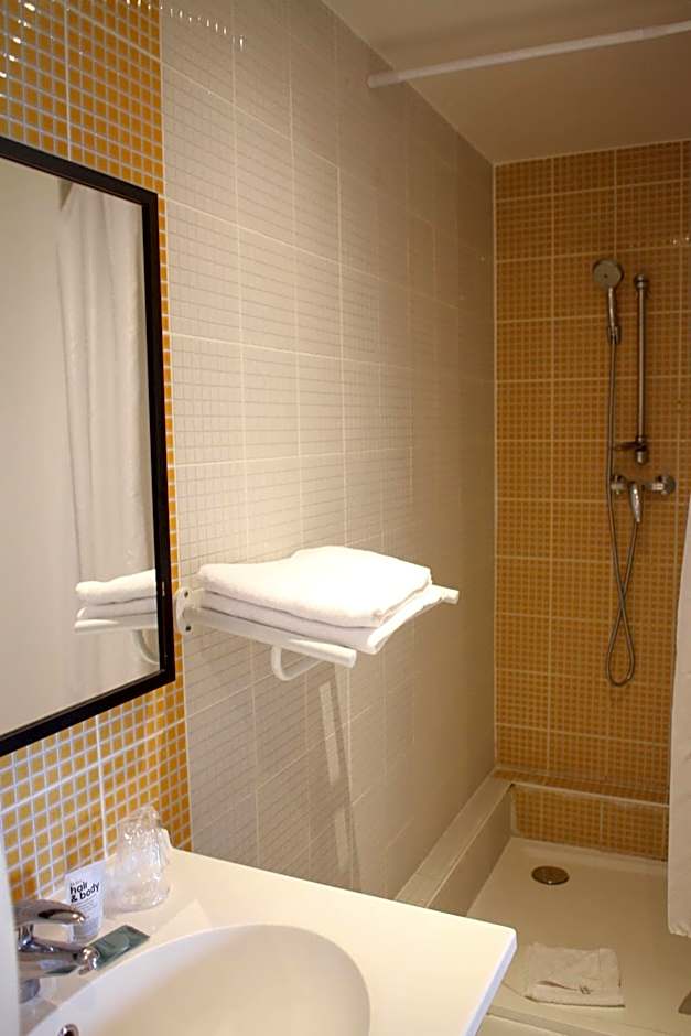 Orly Superior Hotel