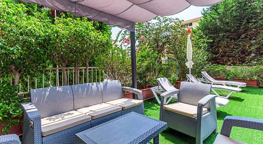 Al Murjan Palace Hotel