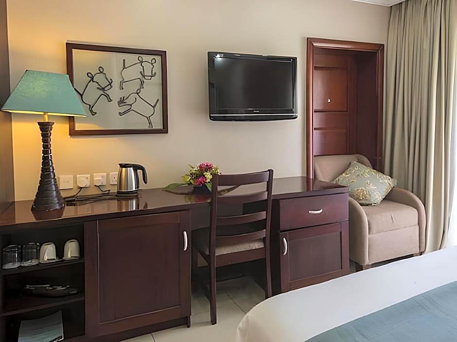 Azambezi River Lodge