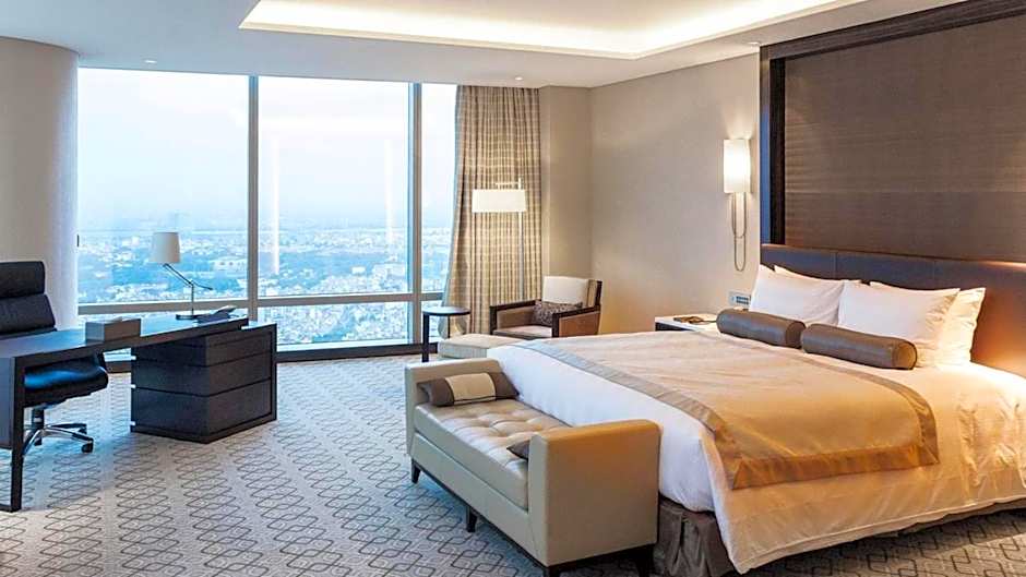 Photo 1 of 7 of Premier Suite