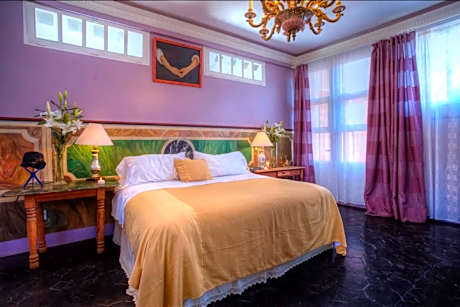 Maria King Room