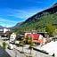 Stryn House - Hotel & Apartments