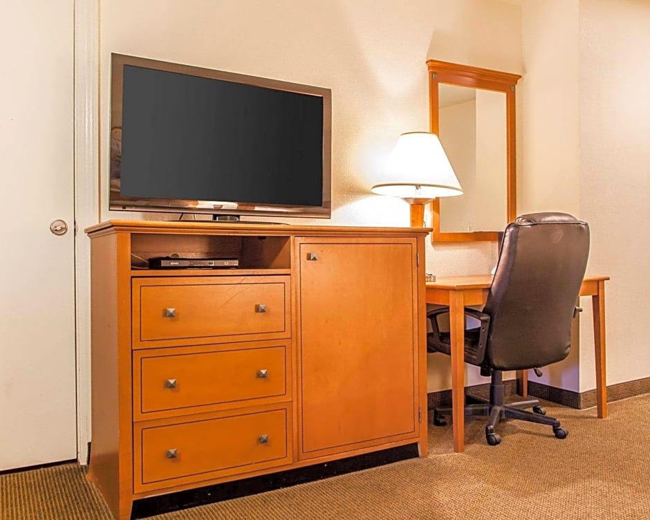 Photo 1 of 3 of 2 Double Beds, Nonsmoking