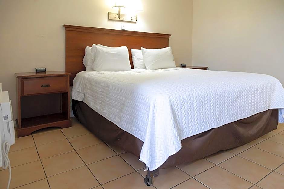 Palm Breeze Hotel