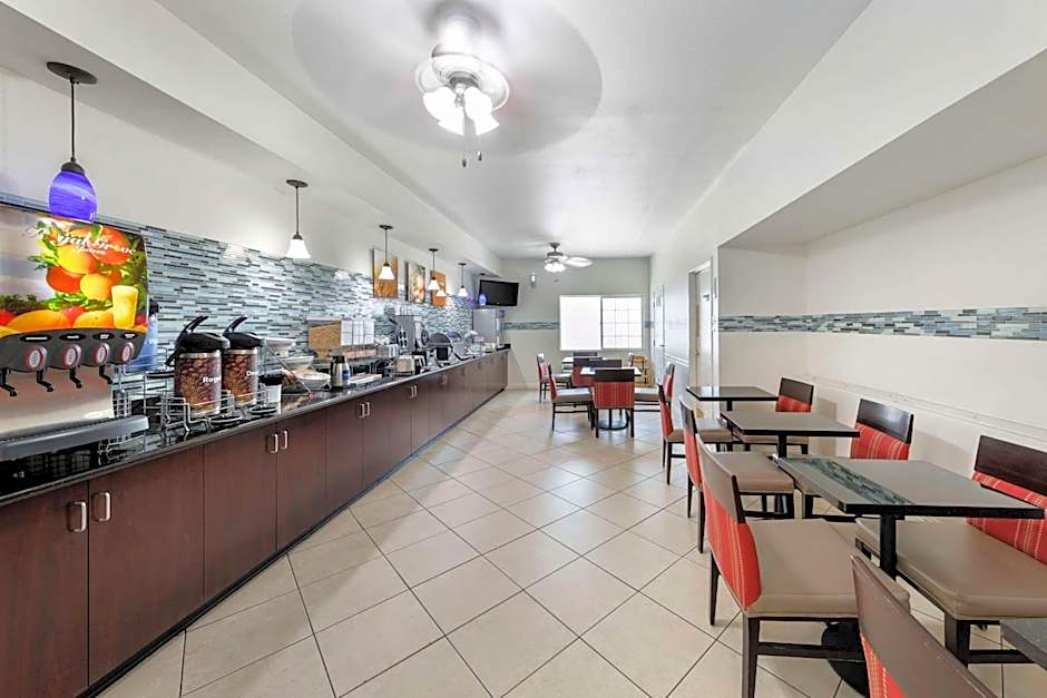 Comfort Suites Tulare