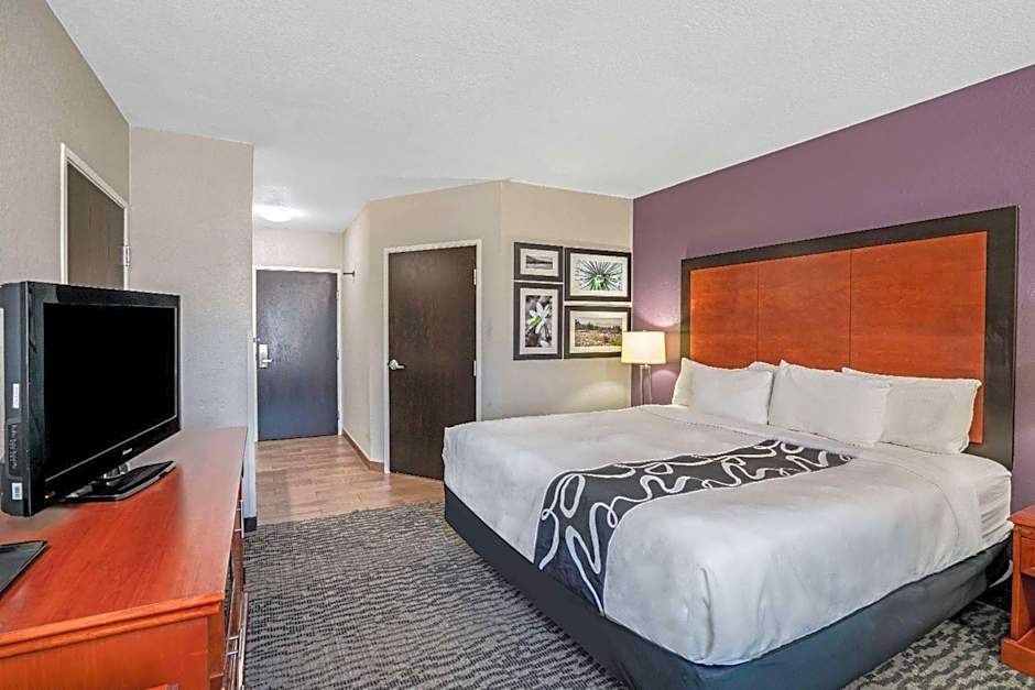 La Quinta Inn & Suites by Wyndham Knoxville North I-75