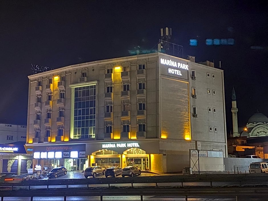 Marina Park Hotel