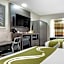 Quality Inn & Suites Longview I-20