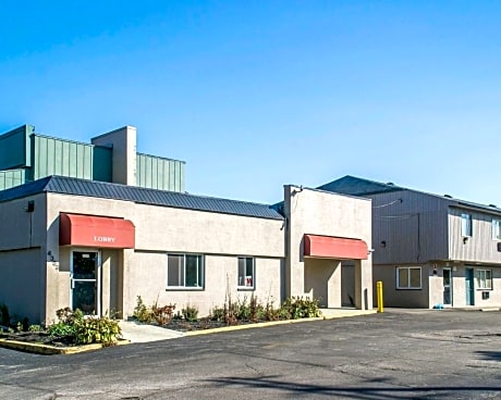 Econo Lodge Warrensville