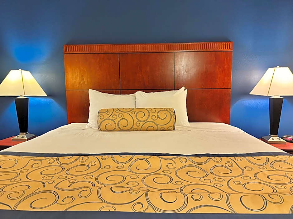 Baymont by Wyndham McComb