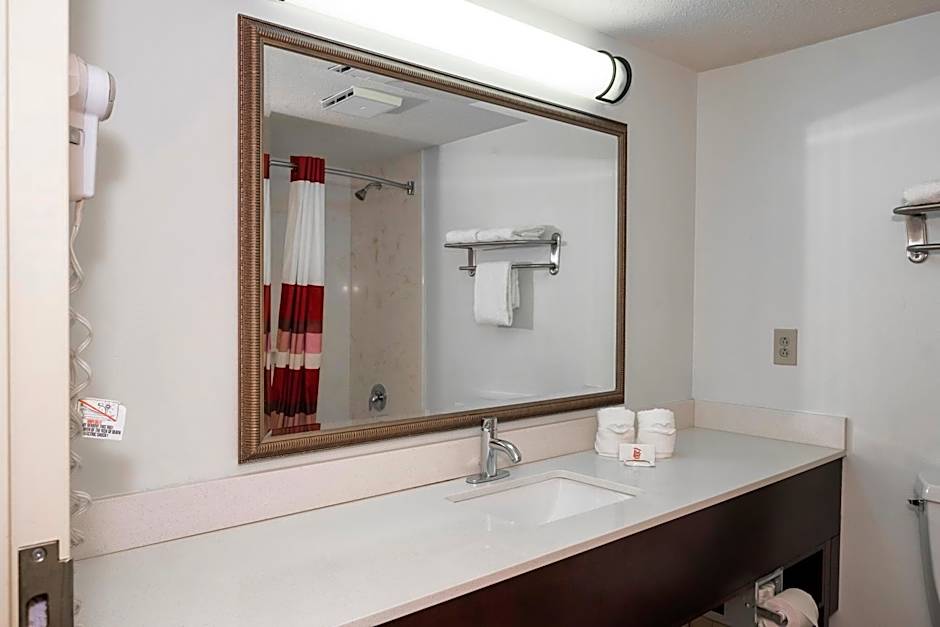 Red Roof Inn & Suites Stafford