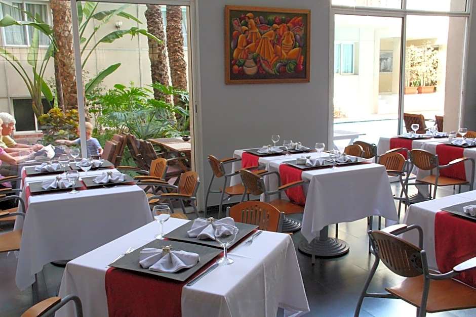 Casablanca Suites & Spa