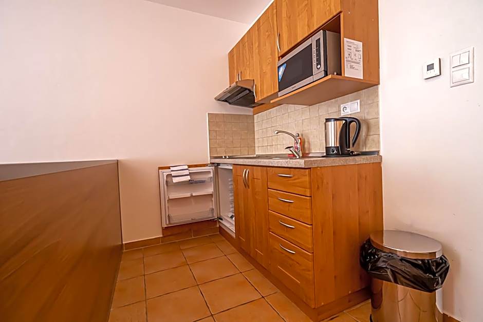 Fatrapark 2 Apartments House