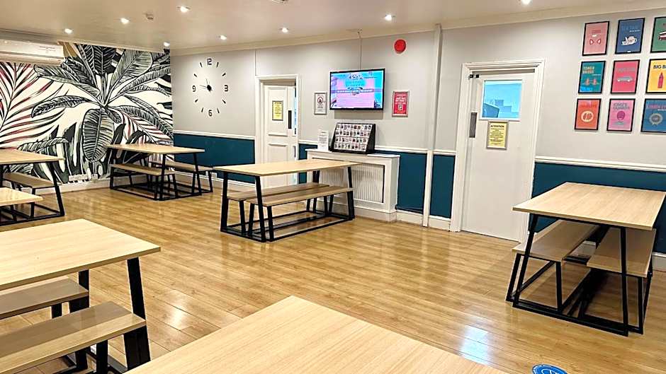 Smart Hyde Park View Hostel