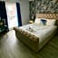 The Hillcrest Hotel