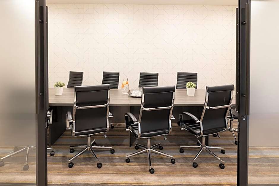 Holiday Inn Santa Ana-Orange County Airport By IHG