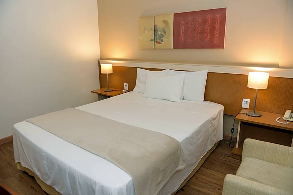 Astron Hotel Bauru by Nobile