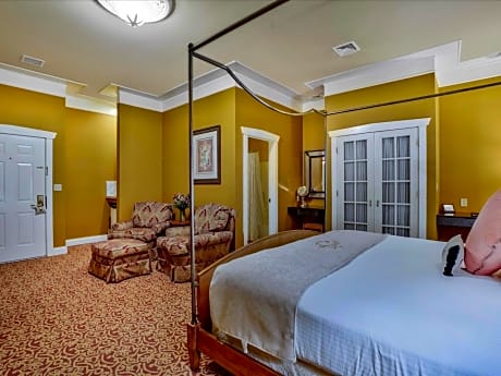 Club Room/ Coach Room