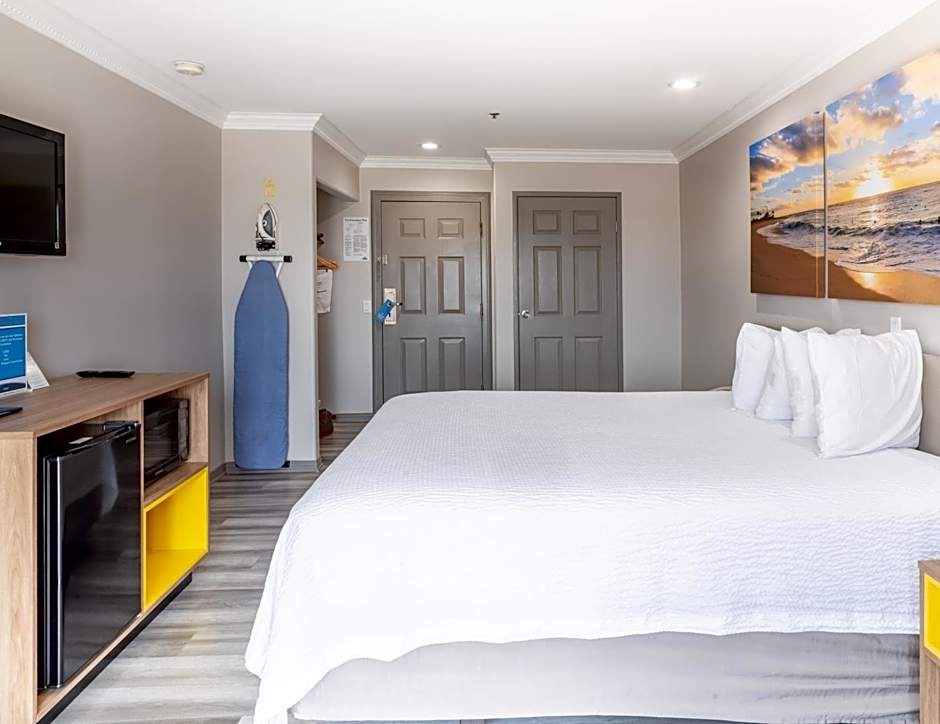 Days Inn by Wyndham Santa Monica