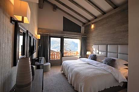 Double Room with Mountain View