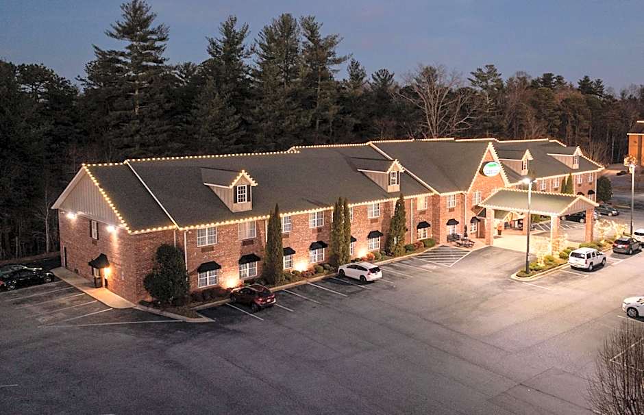 Mountain Inn & Suites Flat Rock