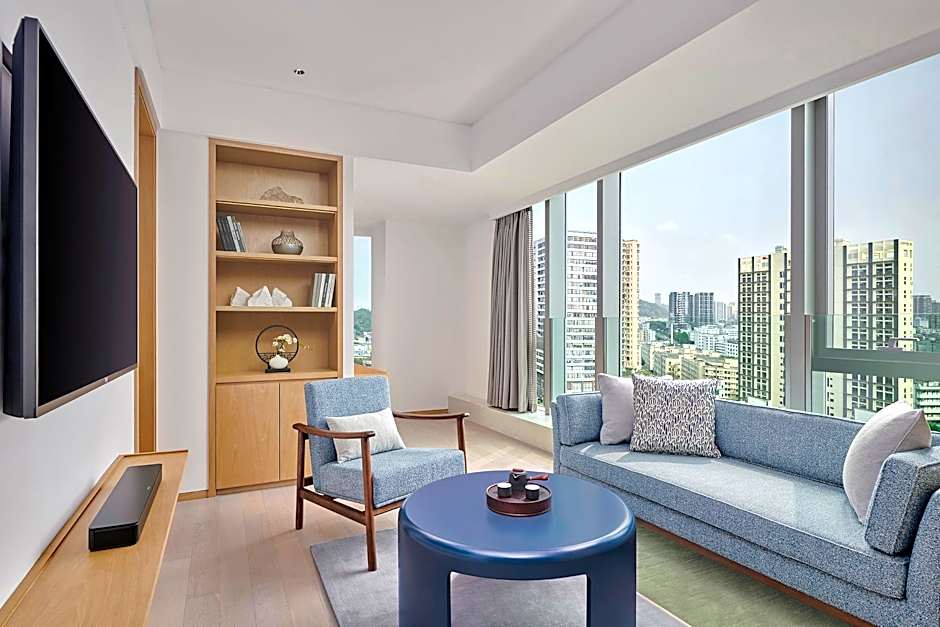 DoubleTree by Hilton Shenzhen Airport Residences