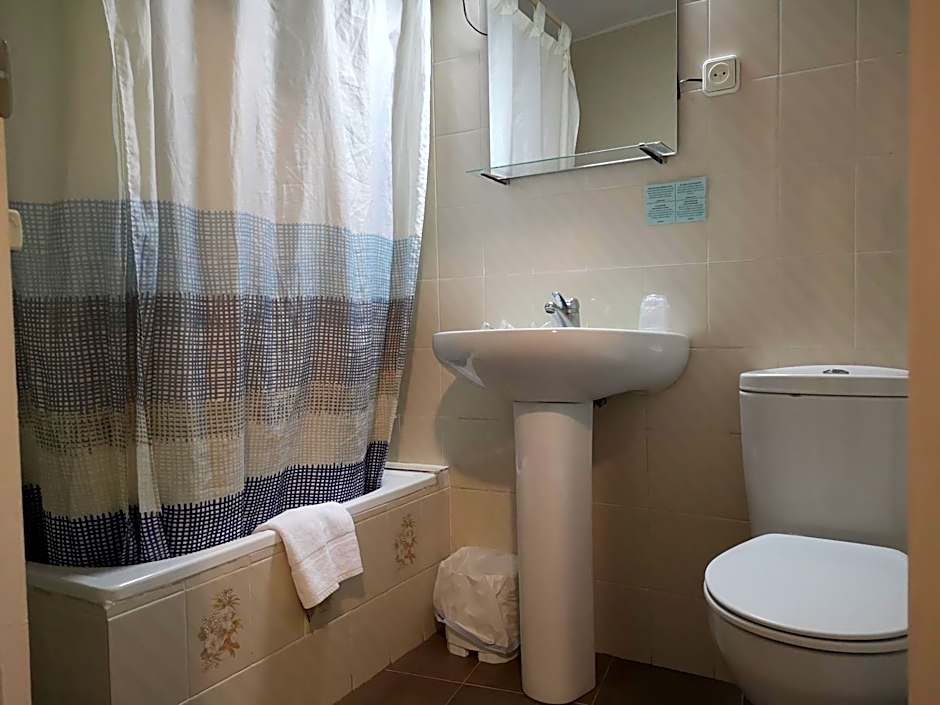Hostal Lesseps