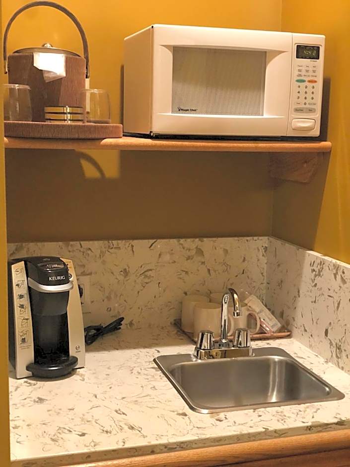 The Inn At Leola Village