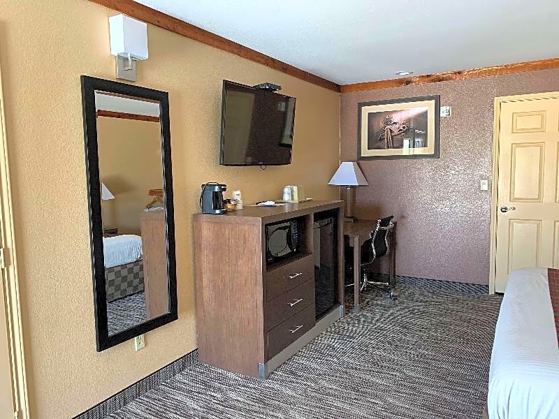 Best Western Windwood Inn & Suites