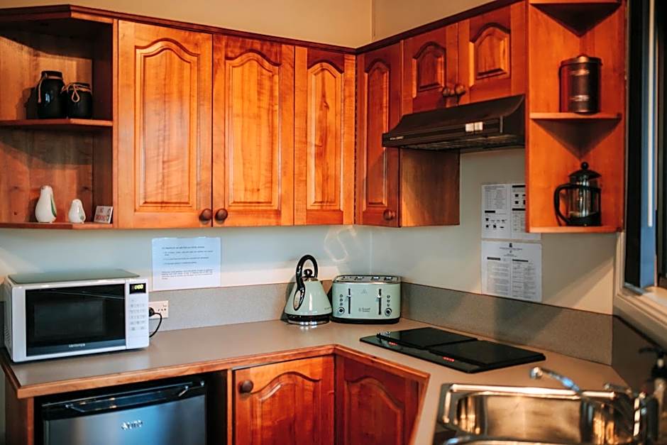 Federation Gardens & Possums Hideaway