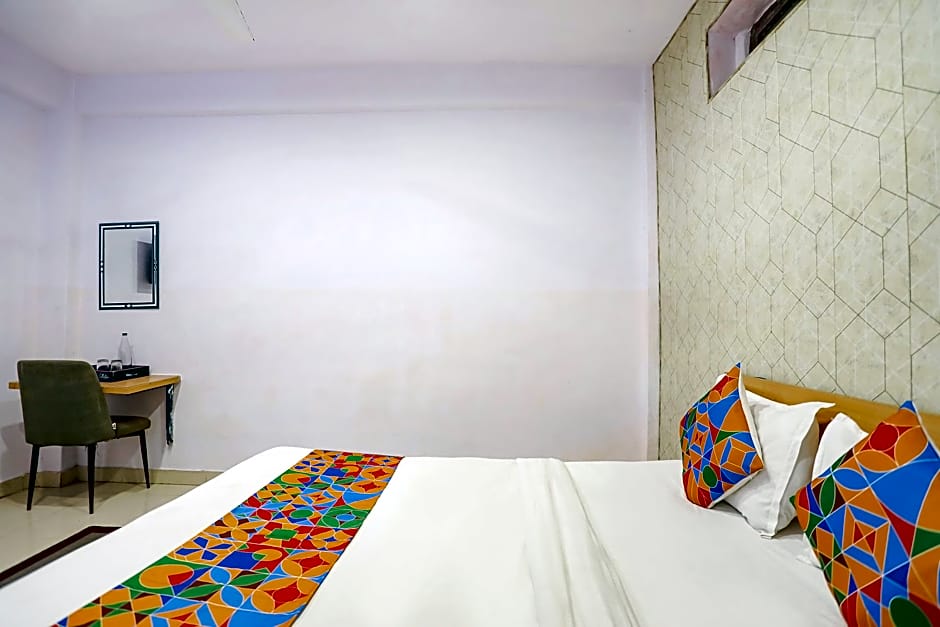 FabHotel Pranjul Inn