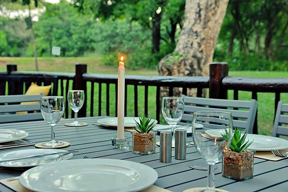 Cambalala - Luxury Units - in Kruger Park Lodge - Serviced Daily, Free Wi-Fi