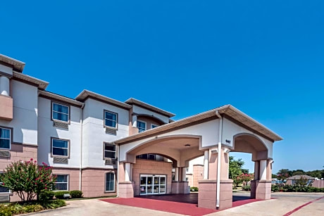 Super 8 by Wyndham Fort Worth North/Meacham Blvd