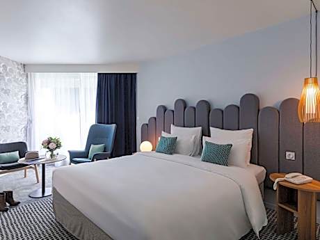 Privilege room with a double bed and terrace