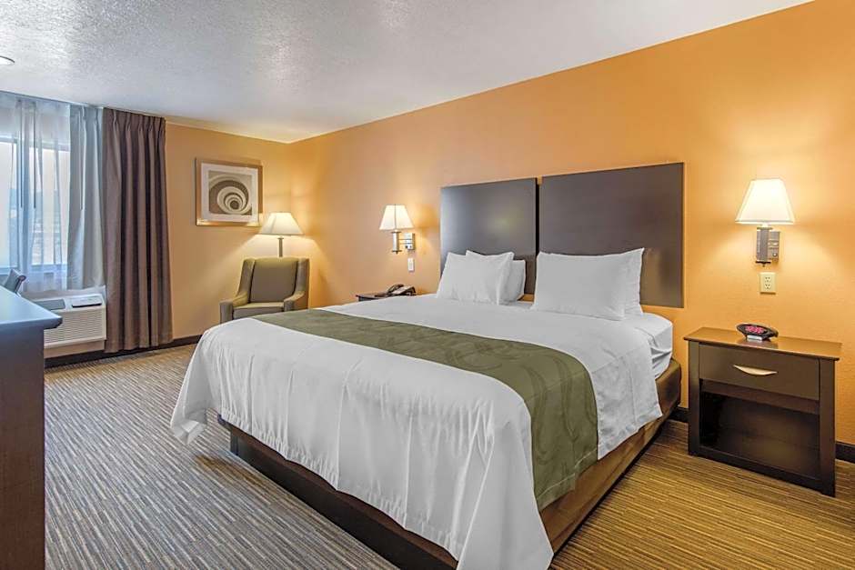 Quality Inn & Suites Albuquerque North near Balloon Fiesta Park
