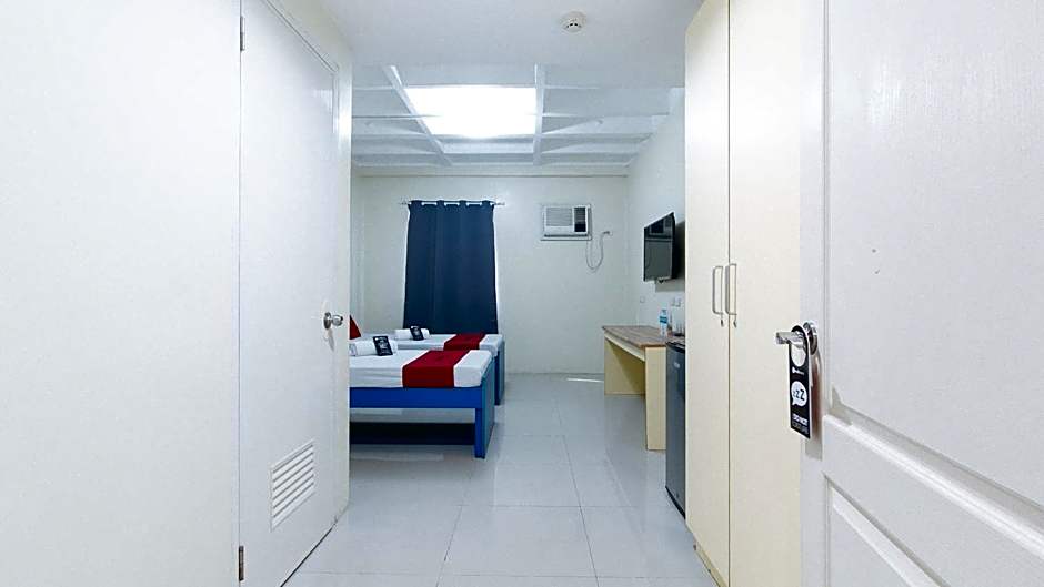 RedDoorz @ Insular Square Mandaue City