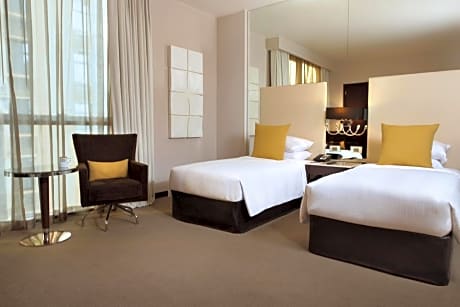 Spacious Centro Room  - Twin Beds
