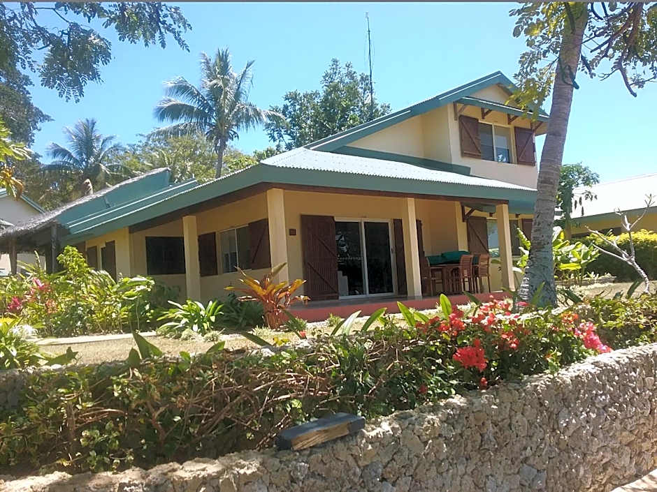 Poppy's on the Lagoon