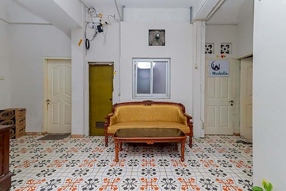 Urbanview Hotel Syariah Near Gelora Delta Sidoarjo