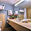 Travelodge by Wyndham Memphis